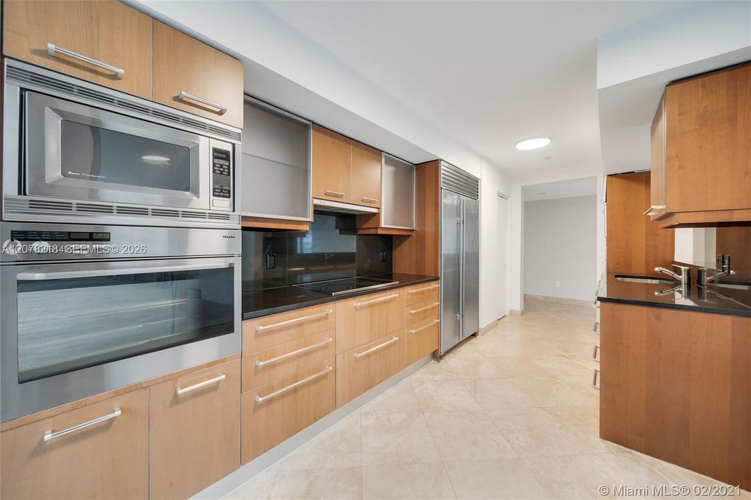 For Rent: $5,400 (2 beds, 2 baths, 1460 Square Feet)