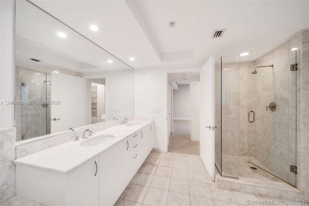 For Rent: $5,400 (2 beds, 2 baths, 1460 Square Feet)