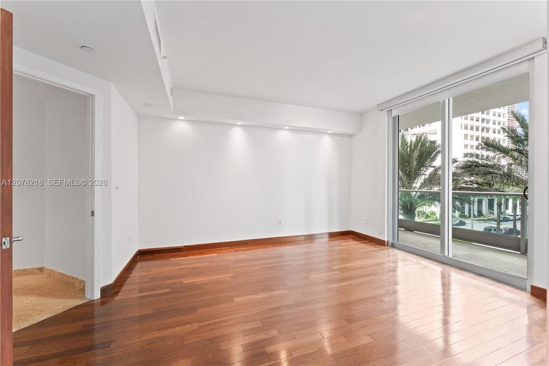 For Rent: $5,400 (2 beds, 2 baths, 1460 Square Feet)