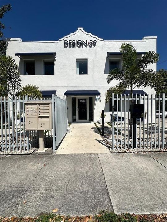 For Rent: $2,300 (1 beds, 1 baths, 5544 Square Feet)