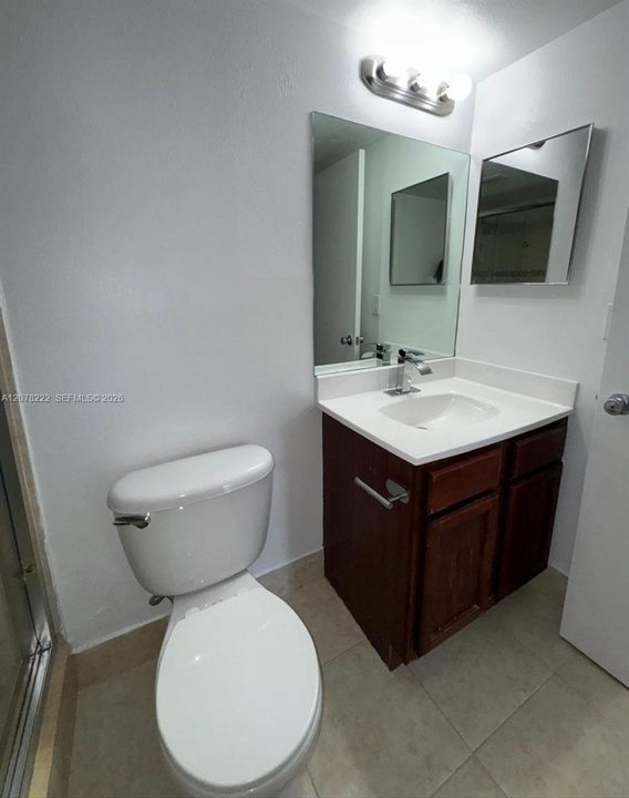 En Venta: $197,000 (2 camas, 2 baños, 958 Pies cuadrados)