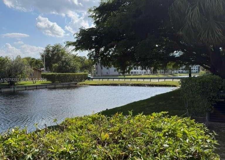 En Venta: $197,000 (2 camas, 2 baños, 958 Pies cuadrados)