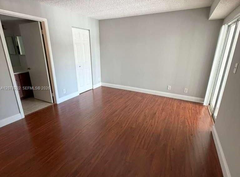 En Venta: $197,000 (2 camas, 2 baños, 958 Pies cuadrados)