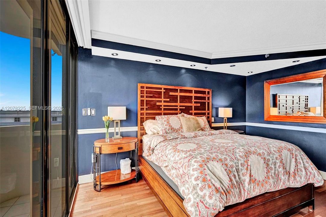 For Rent: $5,000 (2 beds, 2 baths, 1510 Square Feet)
