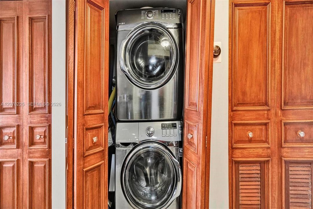 For Rent: $5,000 (2 beds, 2 baths, 1510 Square Feet)