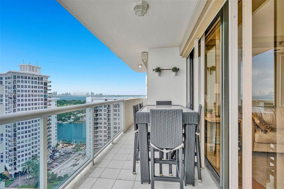 For Rent: $5,000 (2 beds, 2 baths, 1510 Square Feet)