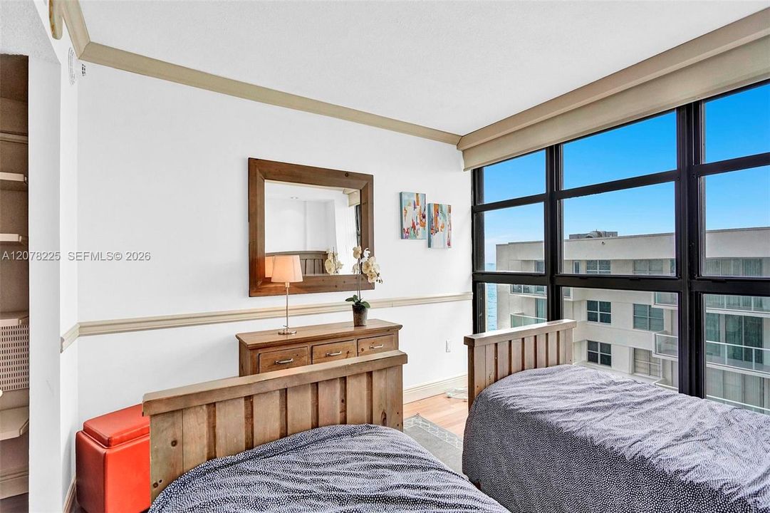 For Rent: $5,000 (2 beds, 2 baths, 1510 Square Feet)