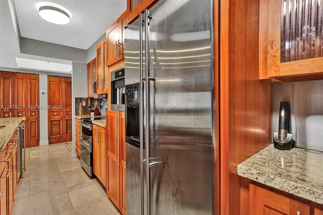 For Rent: $5,000 (2 beds, 2 baths, 1510 Square Feet)