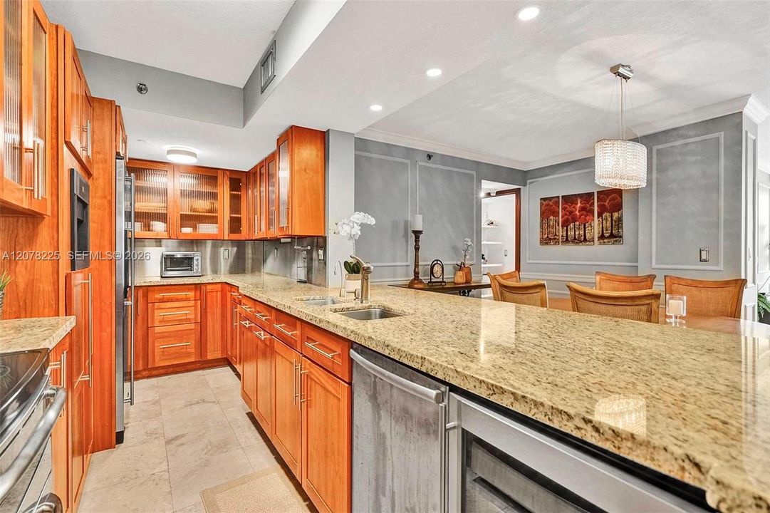 For Rent: $5,000 (2 beds, 2 baths, 1510 Square Feet)