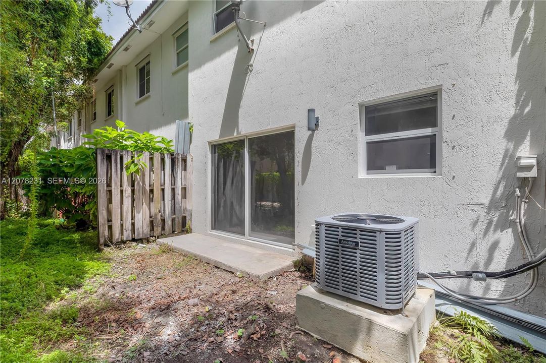 For Sale: $310,000 (3 beds, 2 baths, 1509 Square Feet)