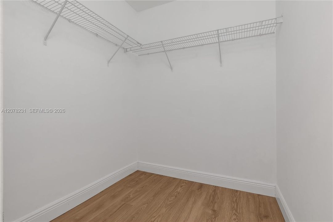 For Sale: $310,000 (3 beds, 2 baths, 1509 Square Feet)