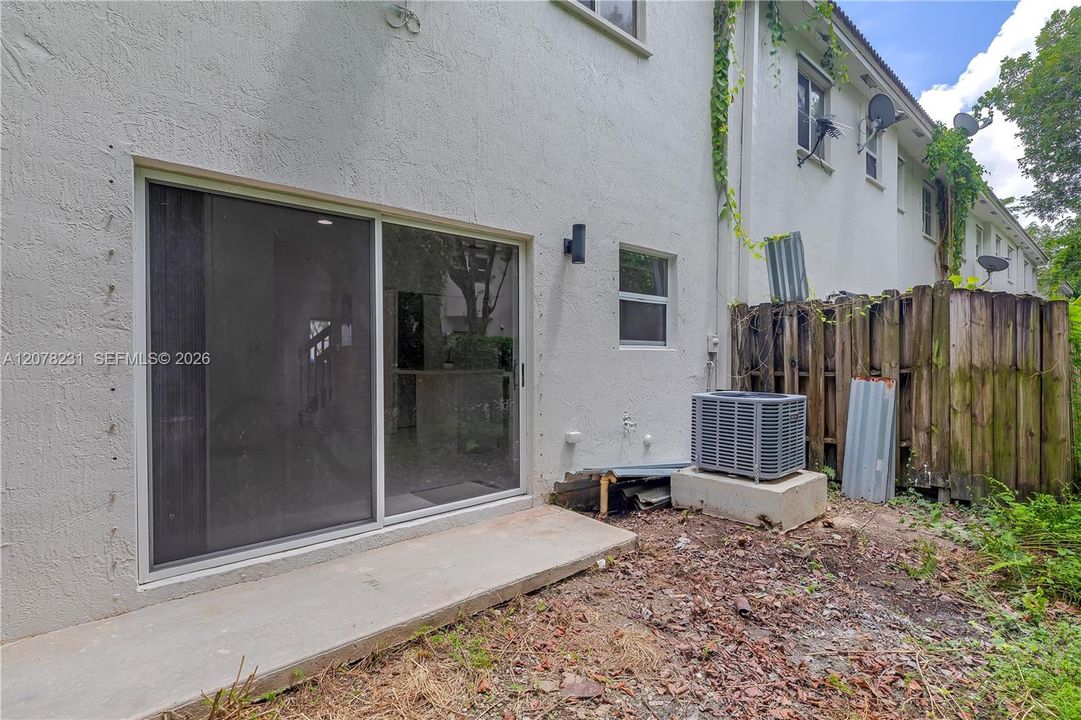 For Sale: $310,000 (3 beds, 2 baths, 1509 Square Feet)