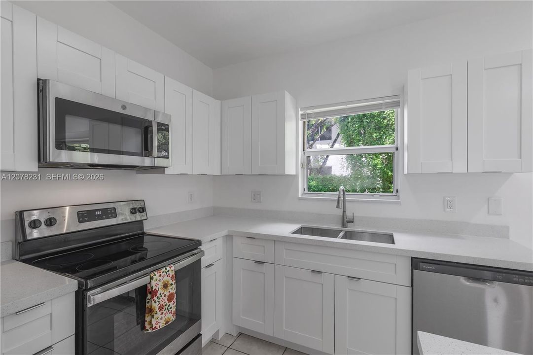 For Sale: $310,000 (3 beds, 2 baths, 1509 Square Feet)