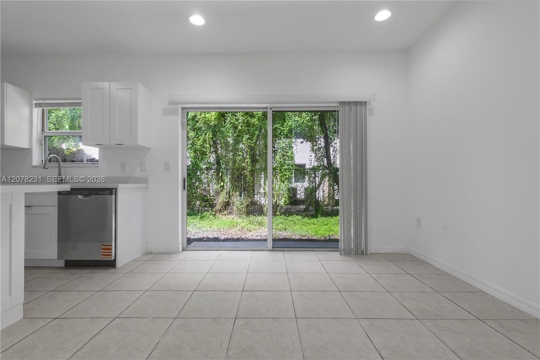For Sale: $310,000 (3 beds, 2 baths, 1509 Square Feet)