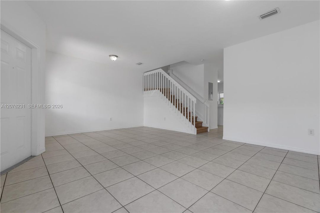 For Sale: $310,000 (3 beds, 2 baths, 1509 Square Feet)