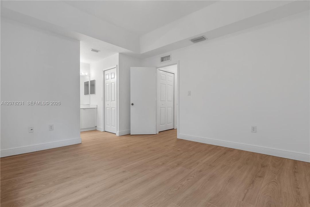 For Sale: $310,000 (3 beds, 2 baths, 1509 Square Feet)