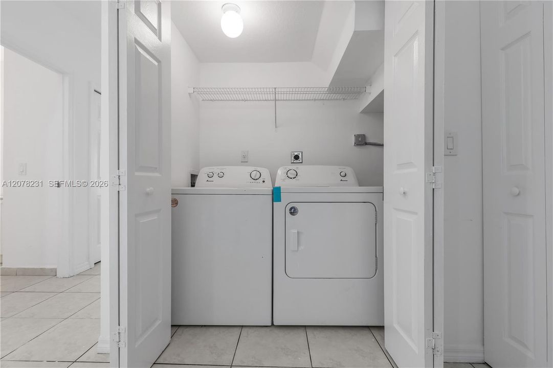 For Sale: $310,000 (3 beds, 2 baths, 1509 Square Feet)