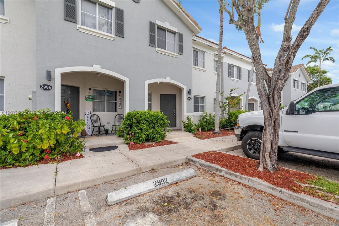 For Sale: $310,000 (3 beds, 2 baths, 1509 Square Feet)