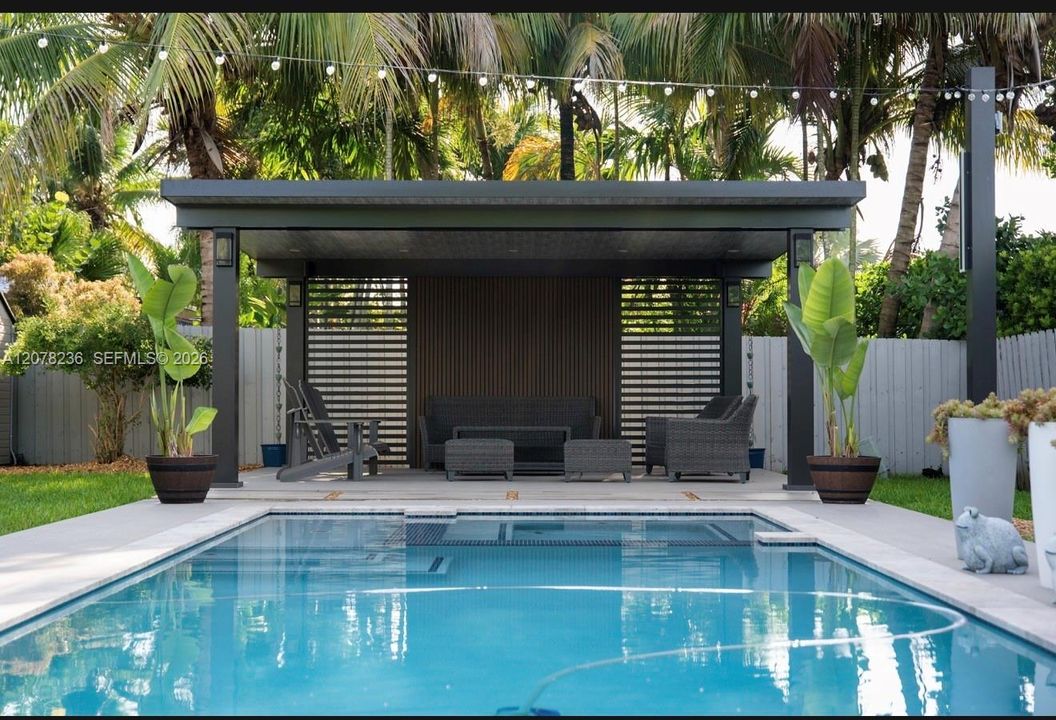 En Venta: $875,000 (3 camas, 2 baños, 1664 Pies cuadrados)