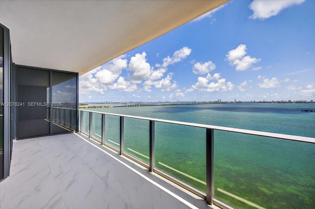 For Sale: $2,200,000 (3 beds, 3 baths, 1760 Square Feet)