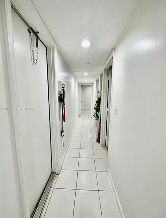 For Rent: $1,850 (2 beds, 1 baths, 3833 Square Feet)