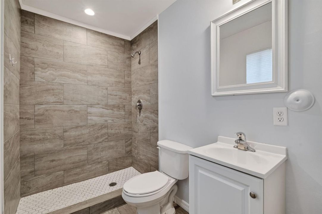 6416thSt(20)