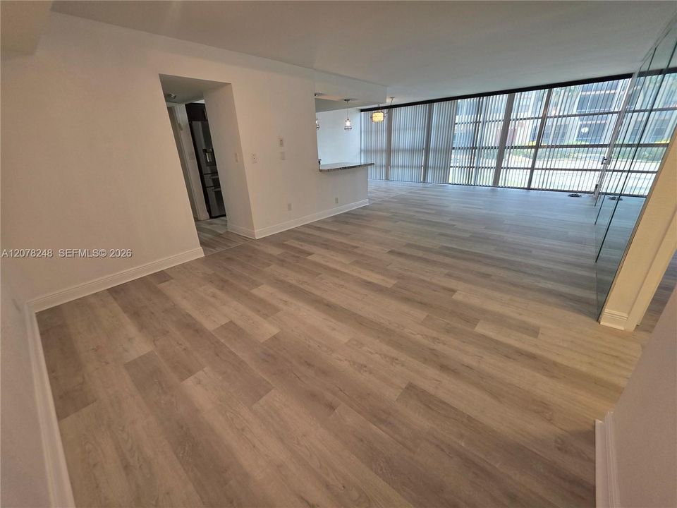 For Rent: $2,350 (2 beds, 2 baths, 1210 Square Feet)