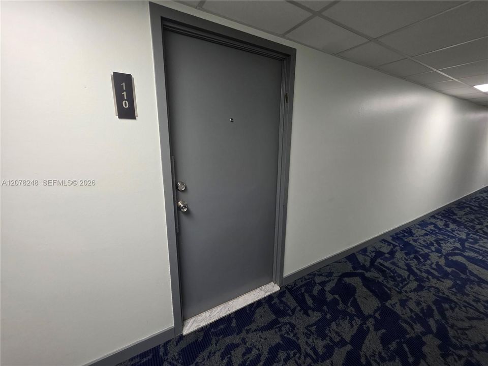 For Rent: $2,350 (2 beds, 2 baths, 1210 Square Feet)