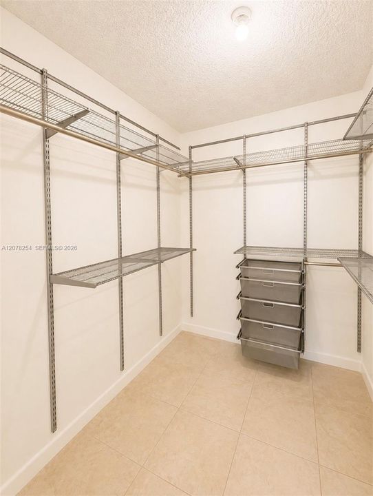 For Rent: $2,550 (2 beds, 2 baths, 1280 Square Feet)