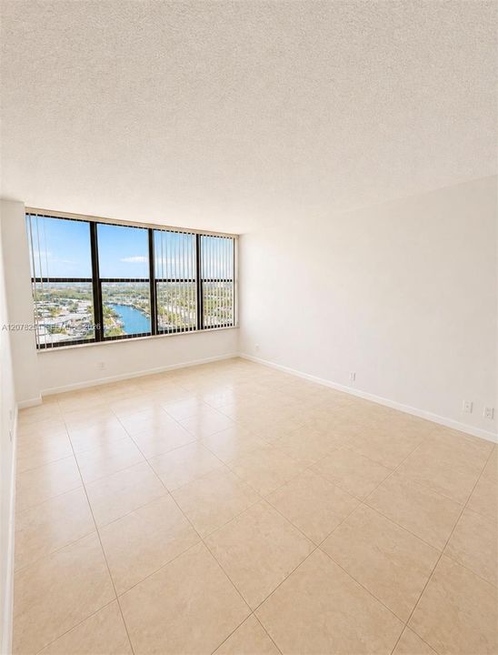 For Rent: $2,550 (2 beds, 2 baths, 1280 Square Feet)