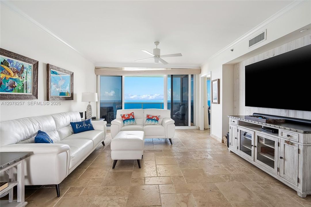 For Rent: $10,500 (3 beds, 4 baths, 2440 Square Feet)