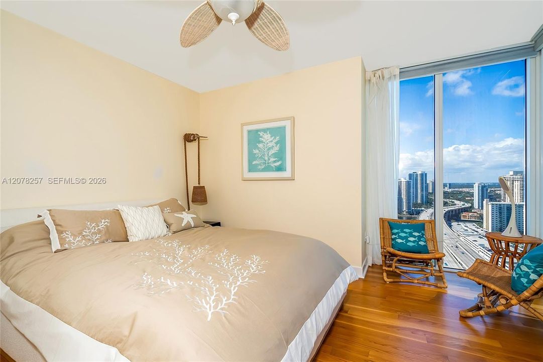 For Rent: $10,500 (3 beds, 4 baths, 2440 Square Feet)