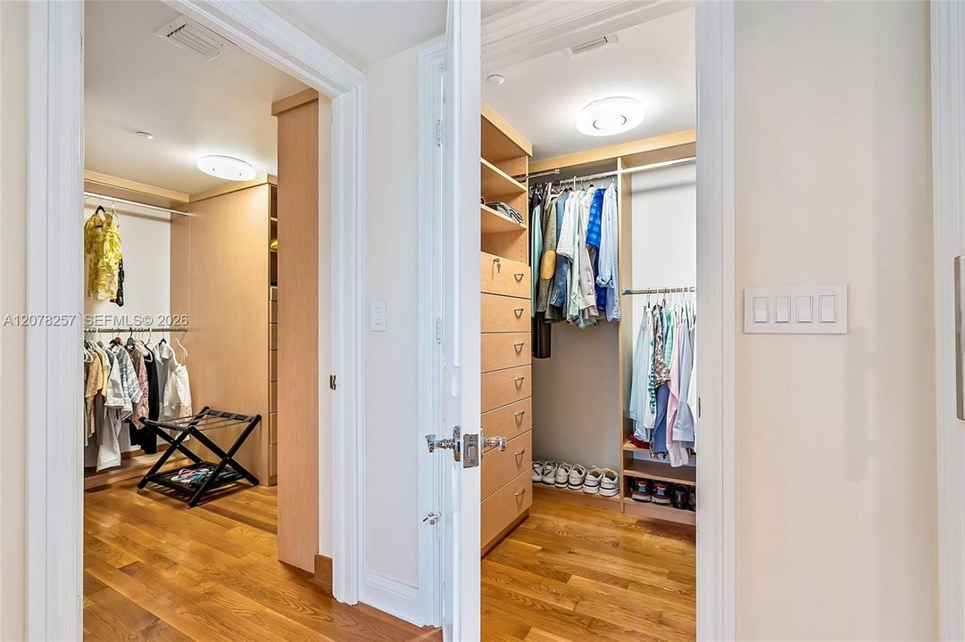 For Rent: $10,500 (3 beds, 4 baths, 2440 Square Feet)