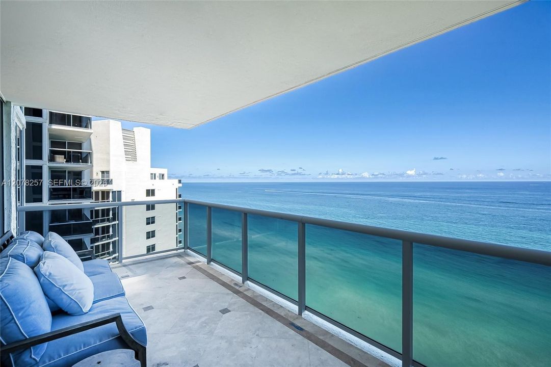 For Rent: $10,500 (3 beds, 4 baths, 2440 Square Feet)