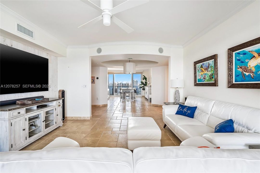 For Rent: $10,500 (3 beds, 4 baths, 2440 Square Feet)