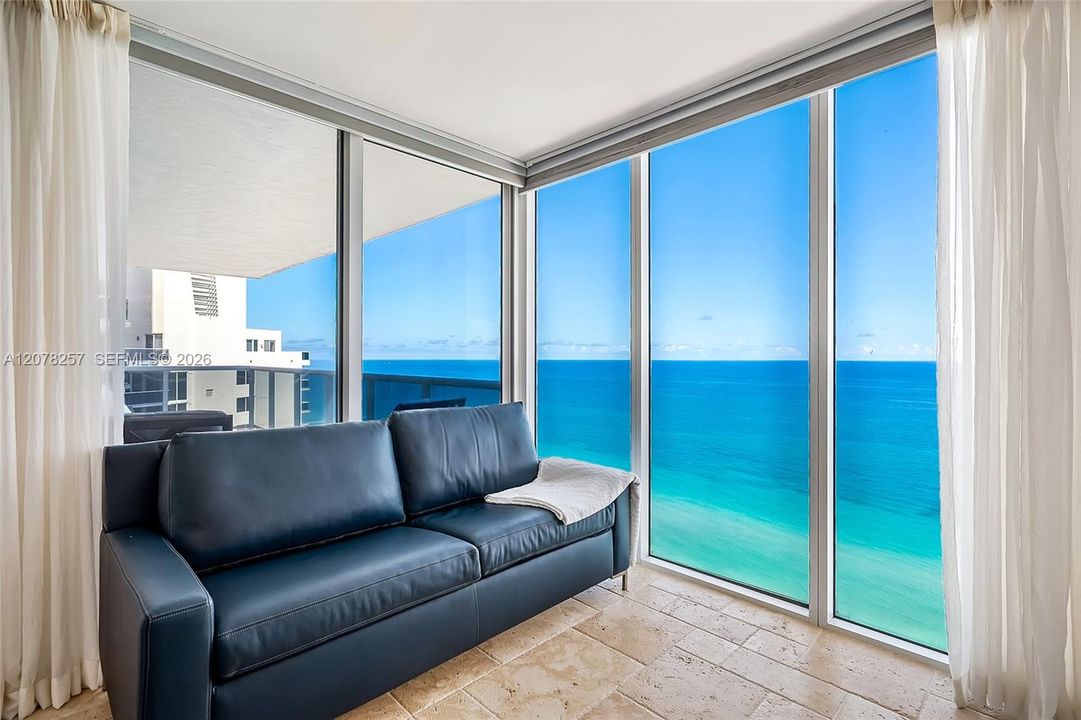 For Rent: $10,500 (3 beds, 4 baths, 2440 Square Feet)