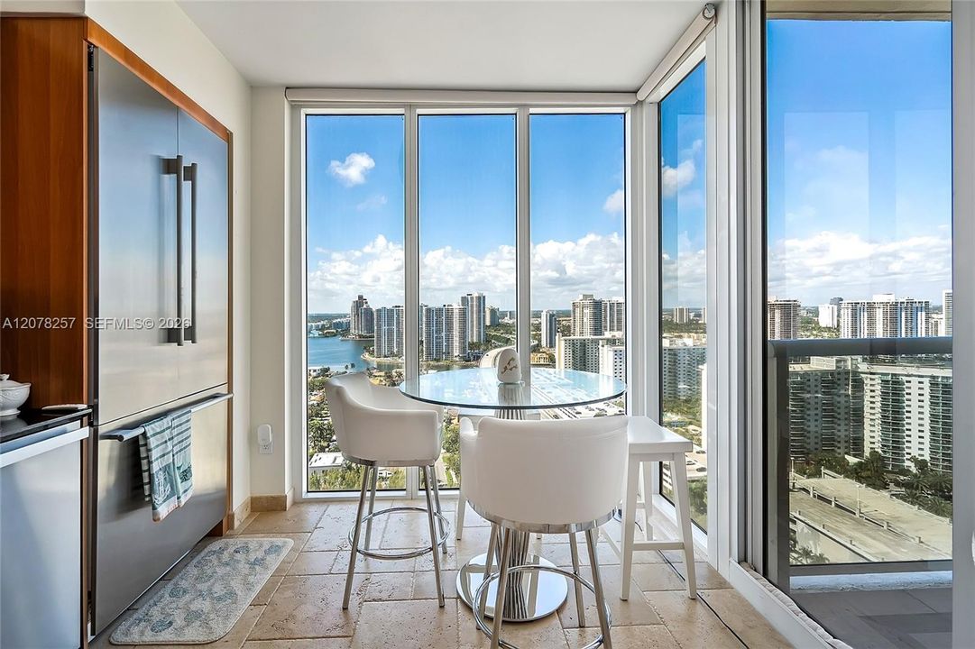 For Rent: $10,500 (3 beds, 4 baths, 2440 Square Feet)