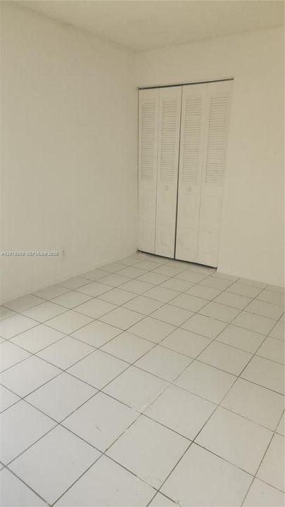 For Rent: $1,950 (2 beds, 1 baths, 868 Square Feet)