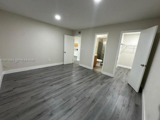 For Sale: $165,000 (1 beds, 1 baths, 703 Square Feet)