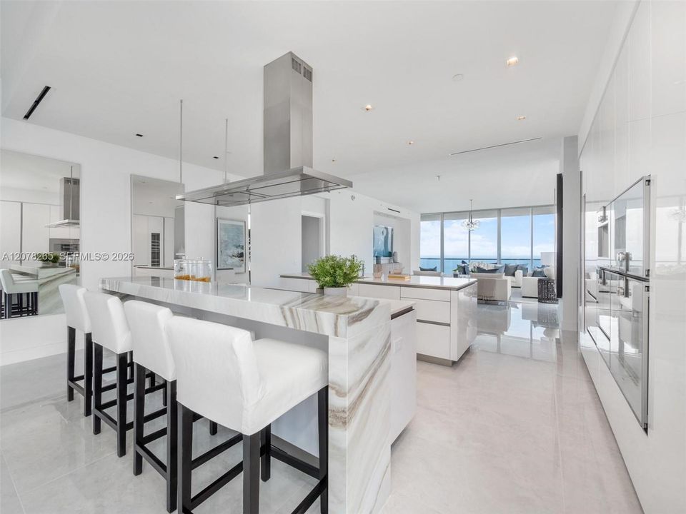 For Rent: $45,000 (4 beds, 5 baths, 3252 Square Feet)