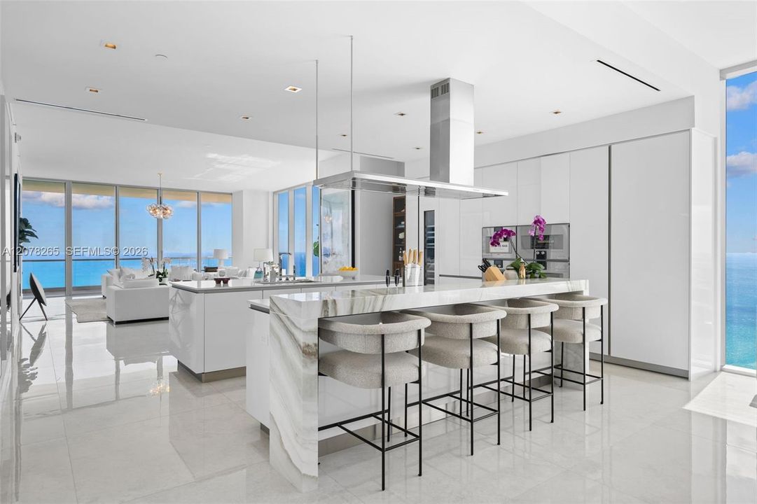 For Rent: $45,000 (4 beds, 5 baths, 3252 Square Feet)