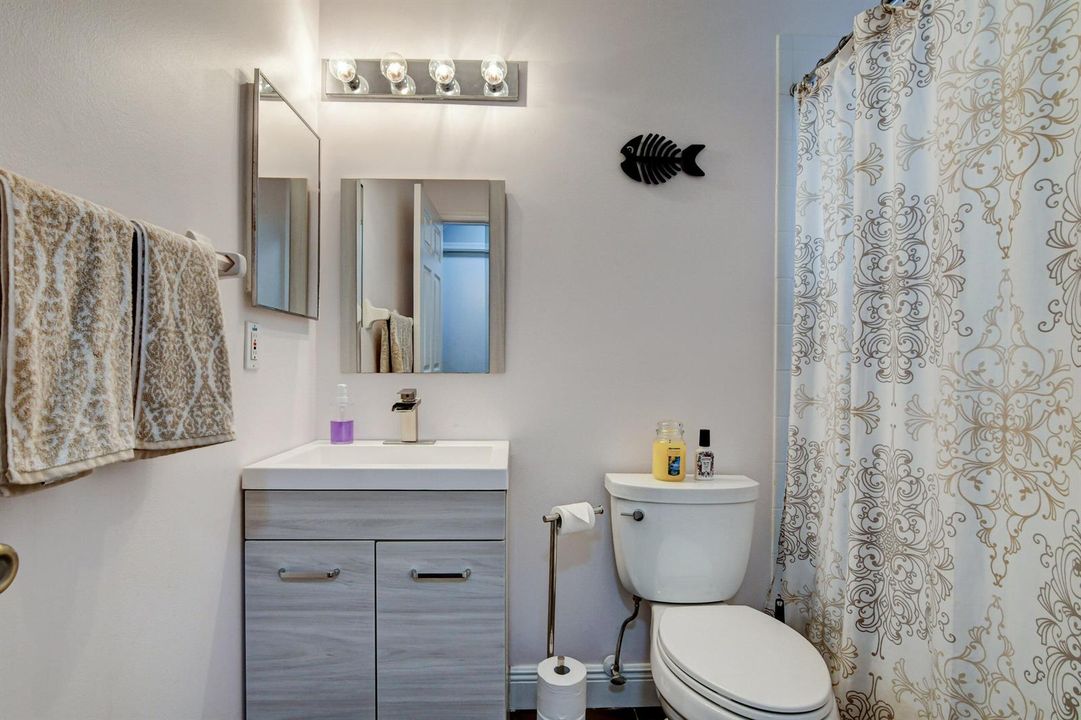 2nd bathroom
