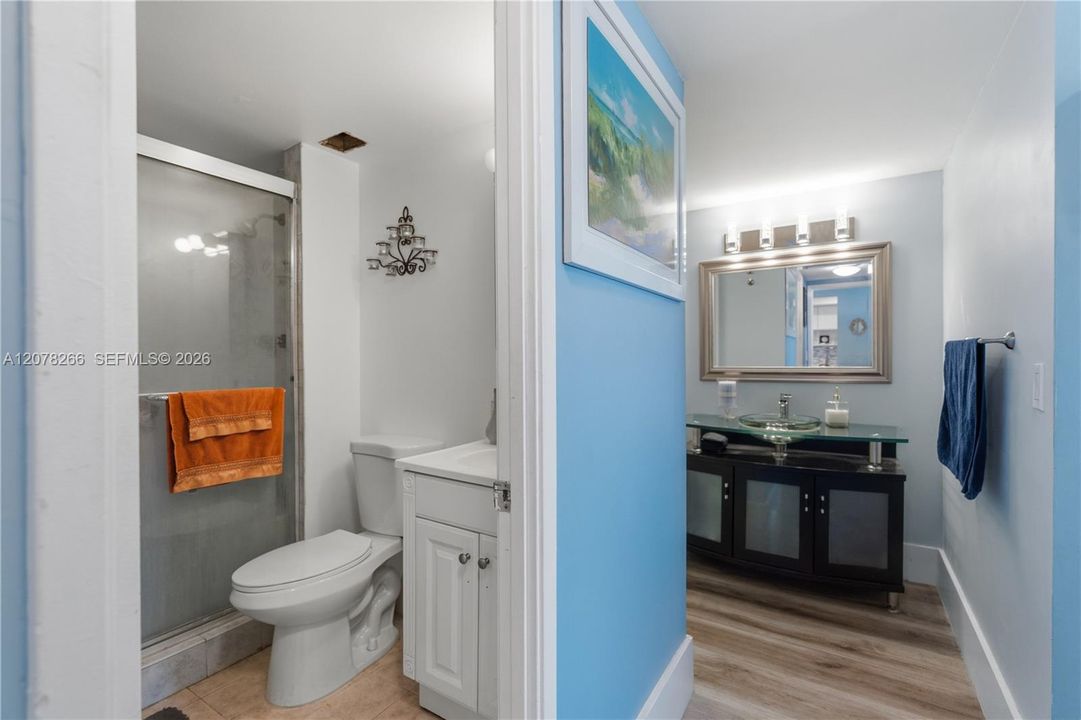 For Rent: $1,750 (1 beds, 2 baths, 861 Square Feet)