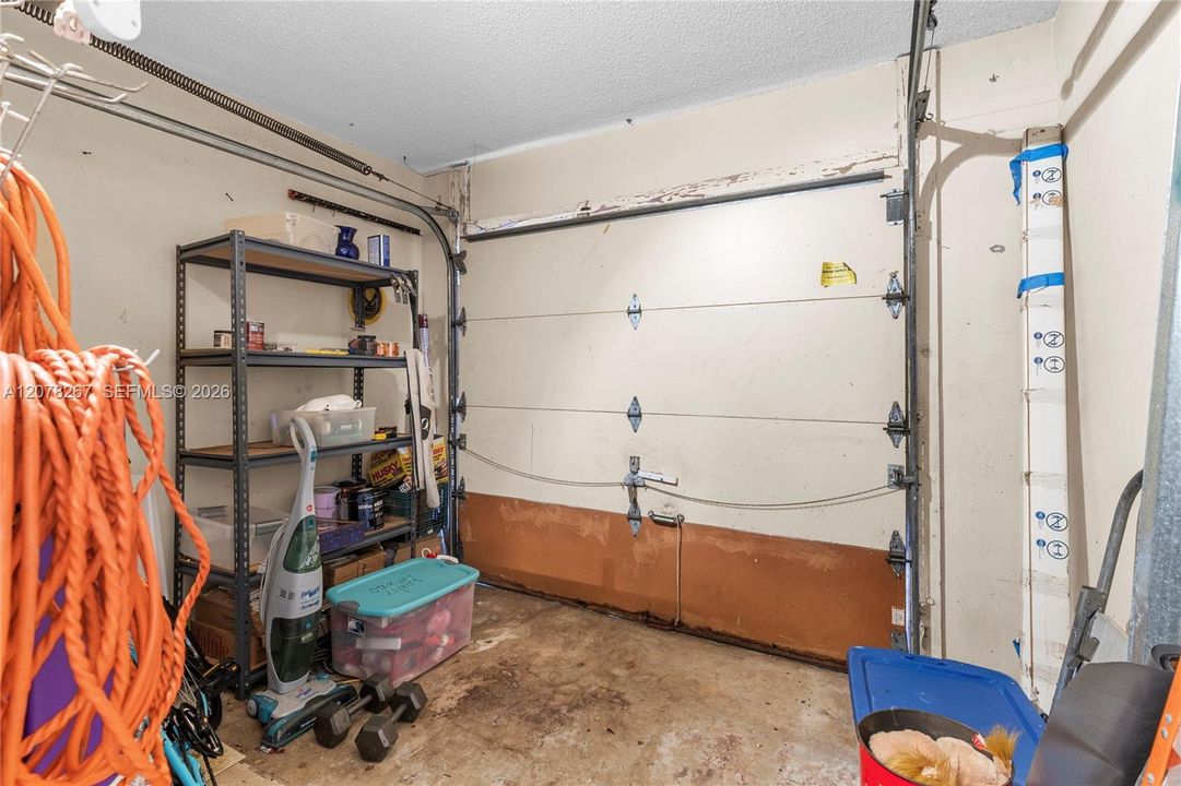 For Sale: $475,000 (3 beds, 2 baths, 1712 Square Feet)