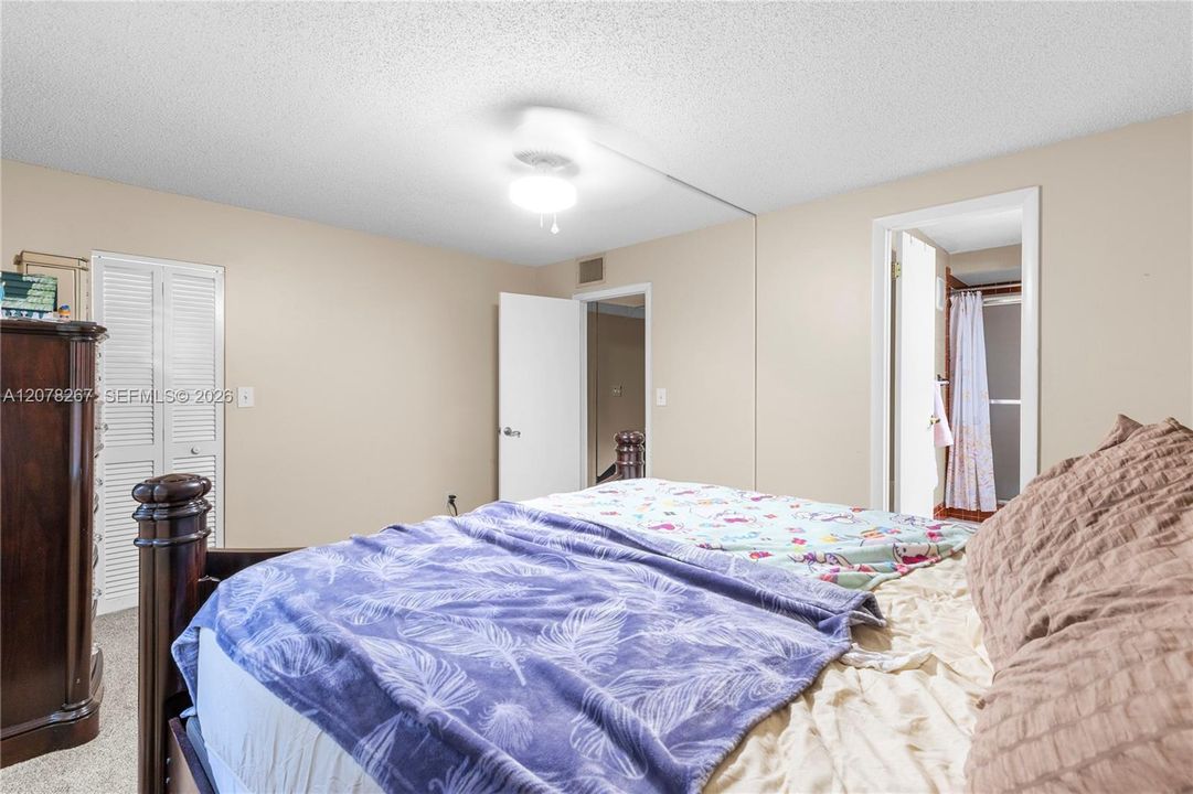 For Sale: $475,000 (3 beds, 2 baths, 1712 Square Feet)