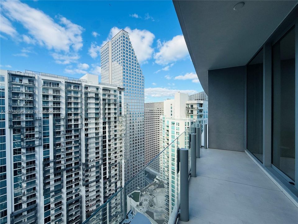 For Rent: $6,700 (1 beds, 1 baths, 767 Square Feet)
