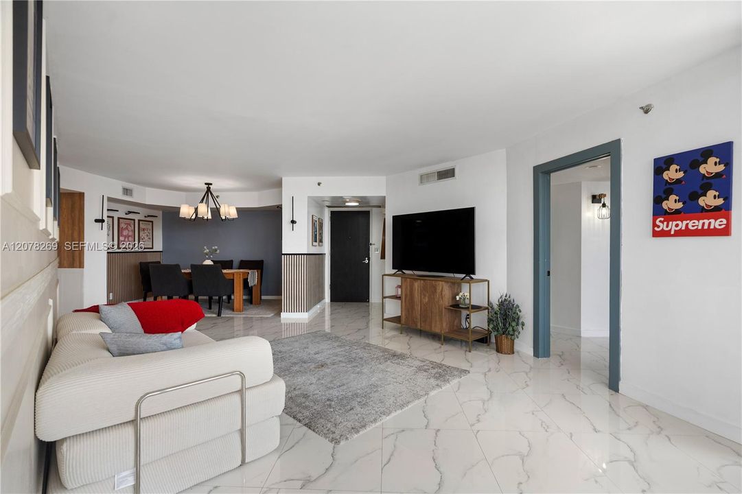For Rent: $6,500 (3 beds, 3 baths, 1840 Square Feet)