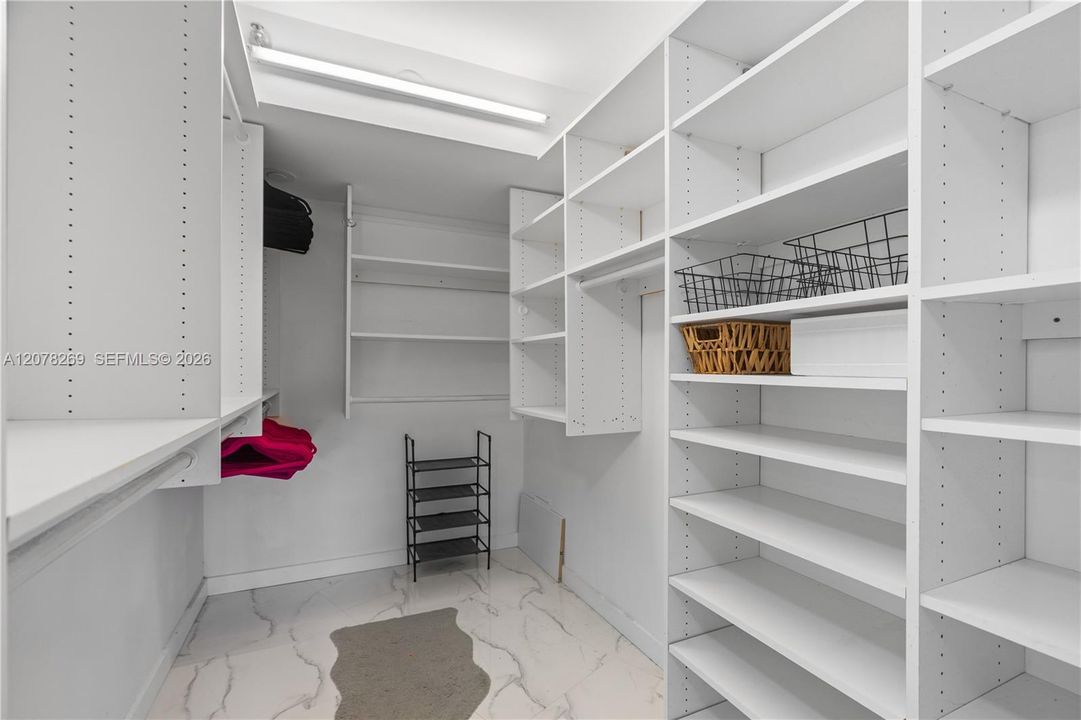For Rent: $6,500 (3 beds, 3 baths, 1840 Square Feet)
