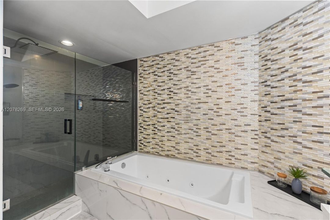 For Rent: $6,500 (3 beds, 3 baths, 1840 Square Feet)