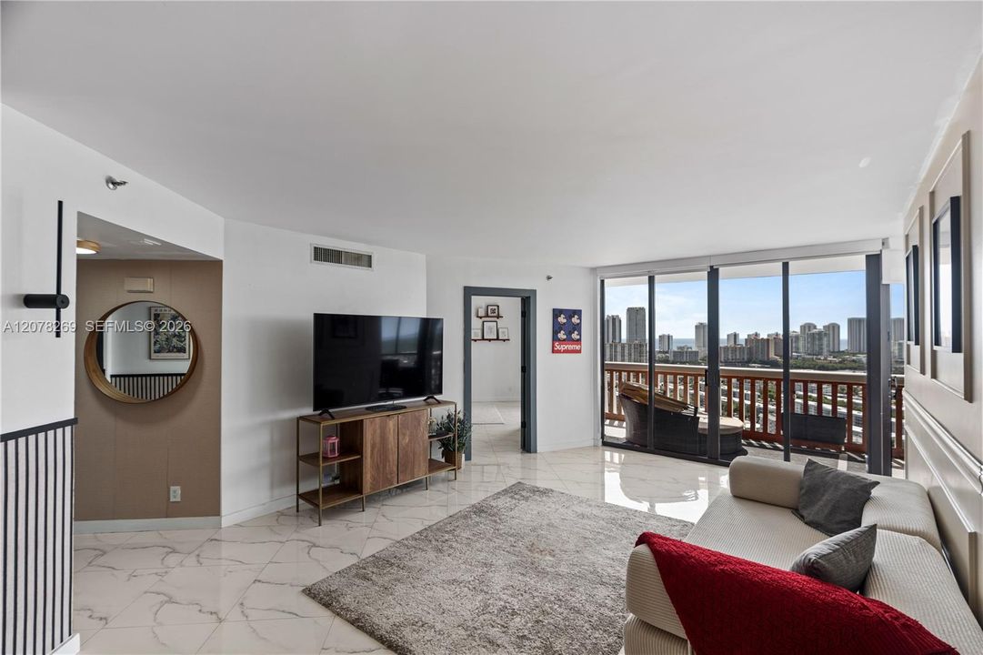For Rent: $6,500 (3 beds, 3 baths, 1840 Square Feet)